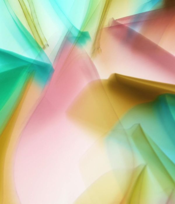 Abstract geometric ice structures representing balanced energy flow